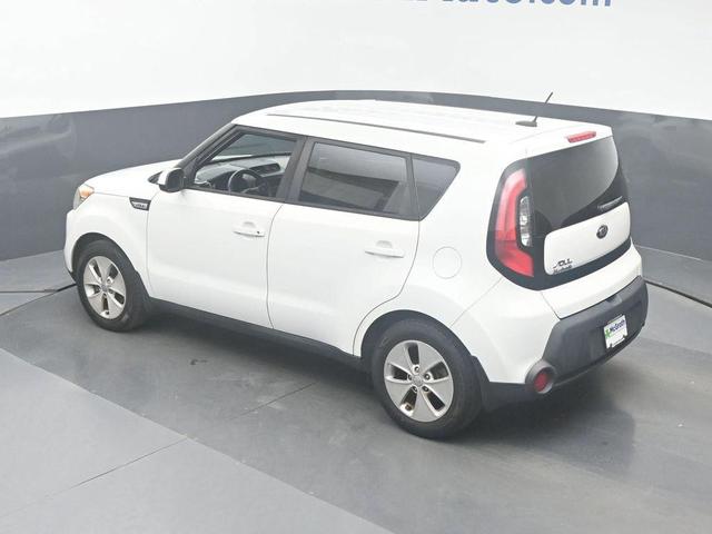 Photo of 2016 Clear White Kia Soul