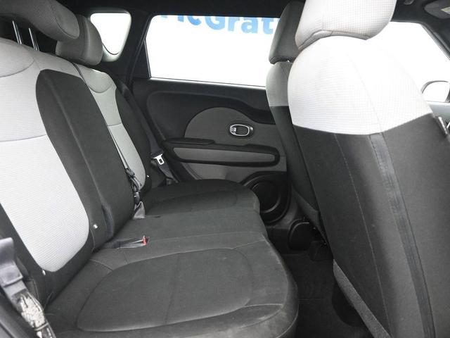 Photo of 2016 Clear White Kia Soul