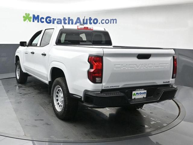 Photo of 2025 Summit White Chevrolet Colorado