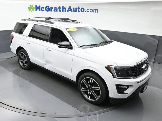Photo of 2021 Oxford White Ford Expedition