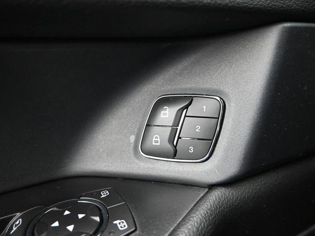 Photo of 2021 Oxford White Ford Expedition