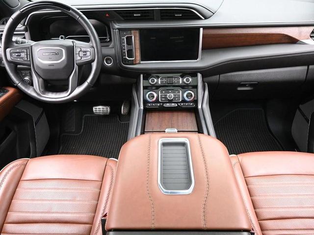 Photo of 2024 White Frost Tri-Coat GMC Yukon