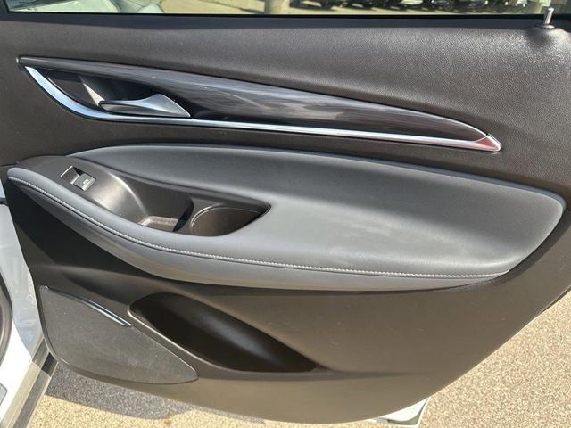 Photo of 2022 Summit White Buick Enclave