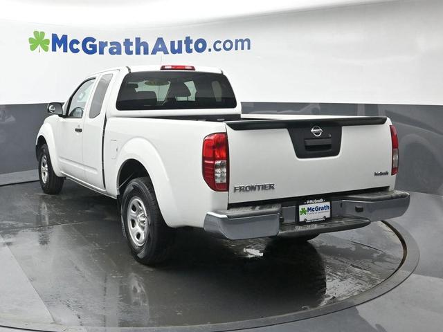 Photo of 2014 Glacier White Nissan Frontier