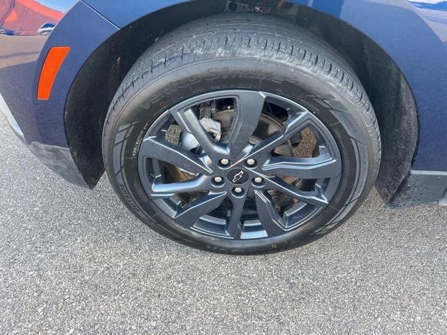 Photo of 2022 Blue Glow Metallic Chevrolet Equinox