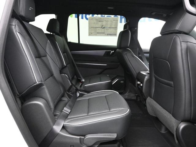 Photo of 2025 Summit White Buick Enclave
