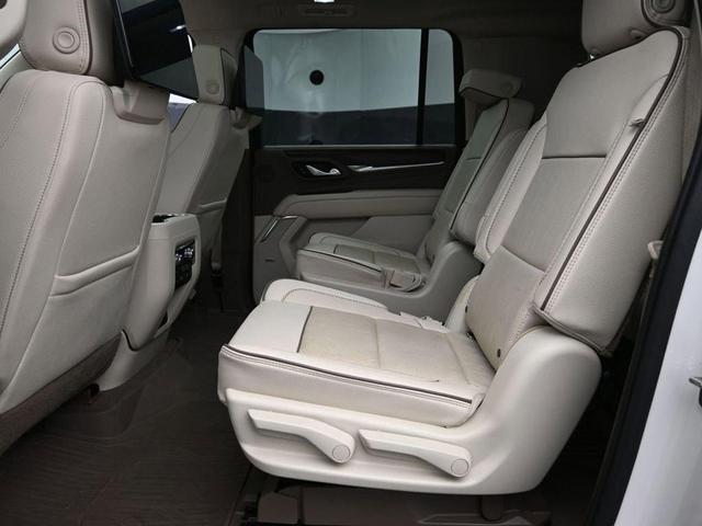 Photo of 2021 White Frost Tri-Coat GMC Yukon XL