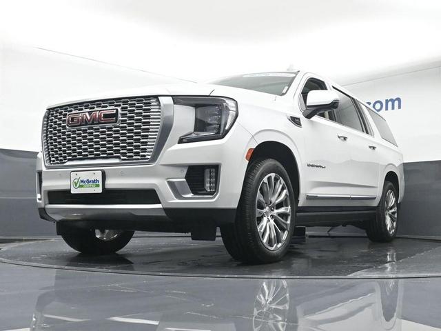 Photo of 2021 White Frost Tri-Coat GMC Yukon XL