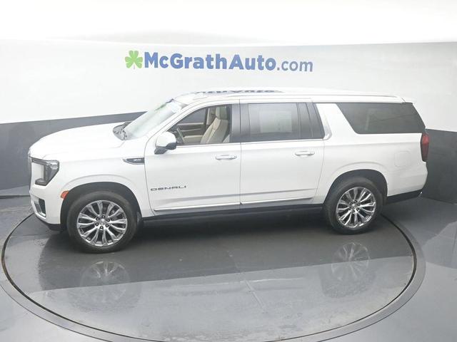 Photo of 2021 White Frost Tri-Coat GMC Yukon XL