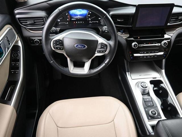Photo of 2023 Oxford White Ford Explorer