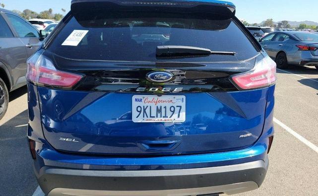 Photo of 2024 Blue Metallic Ford Edge