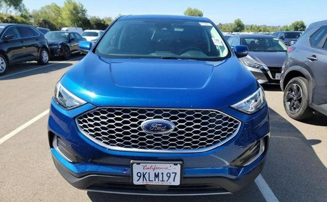 Photo of 2024 Blue Metallic Ford Edge