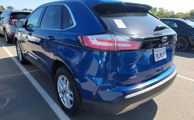 Photo of 2024 Blue Metallic Ford Edge