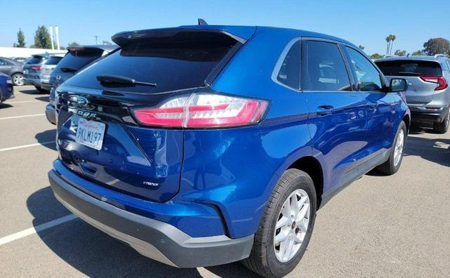 Photo of 2024 Blue Metallic Ford Edge