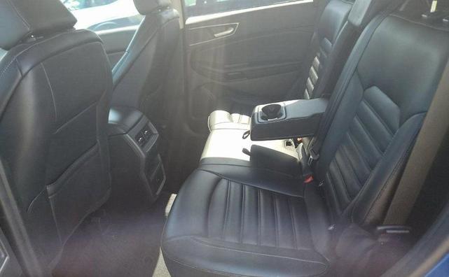 Photo of 2024 Blue Metallic Ford Edge