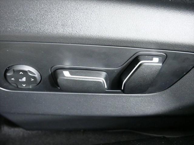 Photo of 2024 Mineral White Metallic BMW 530
