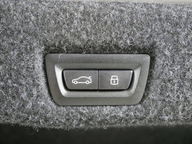 Photo of 2024 Mineral White Metallic BMW 530