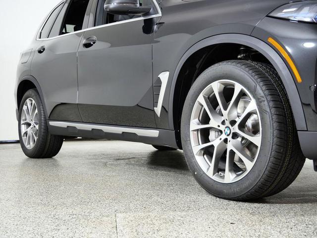 Photo of 2026 Black Sapphire Metallic BMW X5