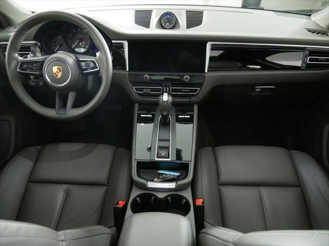 Photo of 2022 Night Blue Metallic Porsche Macan