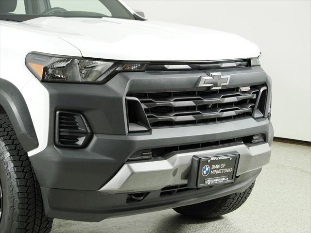Photo of 2024 Summit White Chevrolet Colorado
