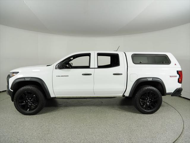 Photo of 2024 Summit White Chevrolet Colorado