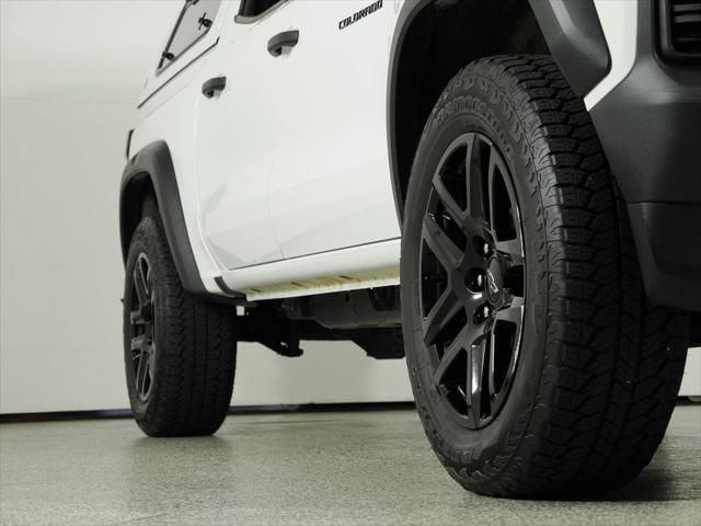 Photo of 2024 Summit White Chevrolet Colorado