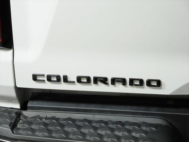 Photo of 2024 Summit White Chevrolet Colorado
