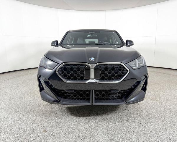 Photo of 2025 Black Sapphire Metallic BMW X2