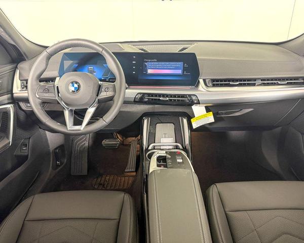 Photo of 2025 Black Sapphire Metallic BMW X2