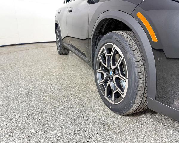 Photo of 2025 Black Sapphire Metallic BMW X2