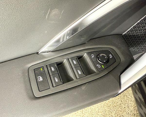 Photo of 2025 Black Sapphire Metallic BMW X2