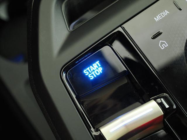 Photo of 2025 Black Sapphire Metallic BMW iX
