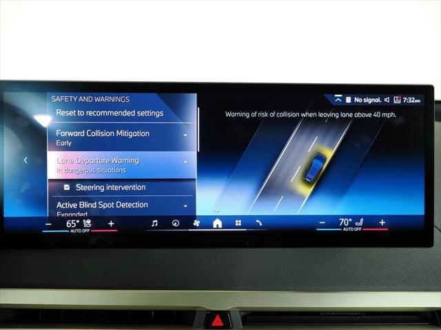 Photo of 2025 Black Sapphire Metallic BMW iX