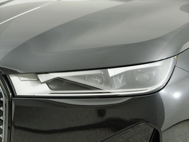 Photo of 2025 Black Sapphire Metallic BMW iX