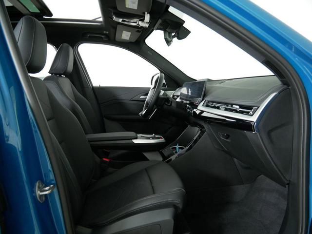 Photo of 2023 Blue Bay Lagoon Metallic BMW X1