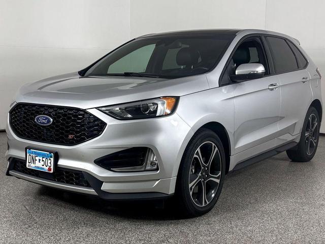 Photo of 2019 Ingot Silver Metallic Ford Edge