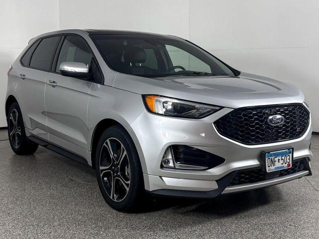 Photo of 2019 Ingot Silver Metallic Ford Edge