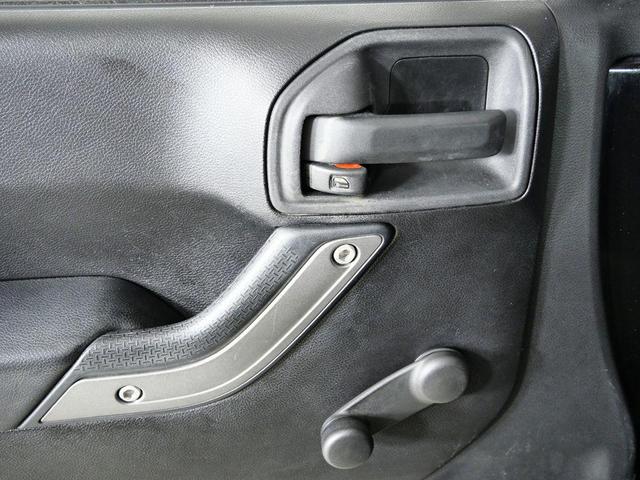 Photo of 2015 Black Clearcoat Jeep Wrangler