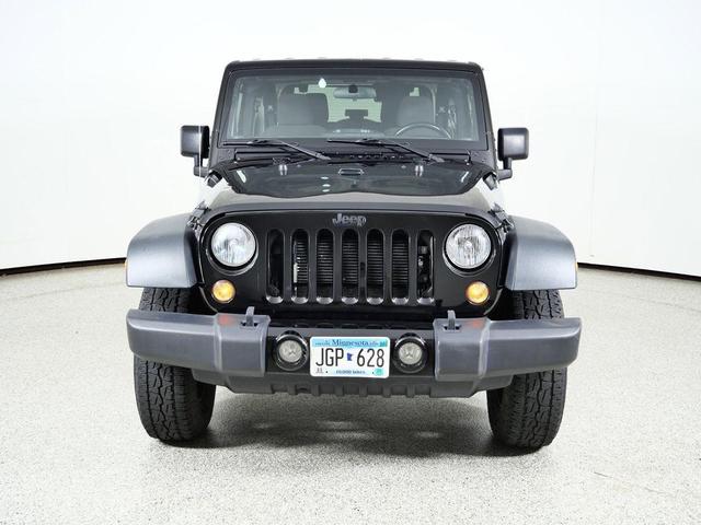 Photo of 2015 Black Clearcoat Jeep Wrangler