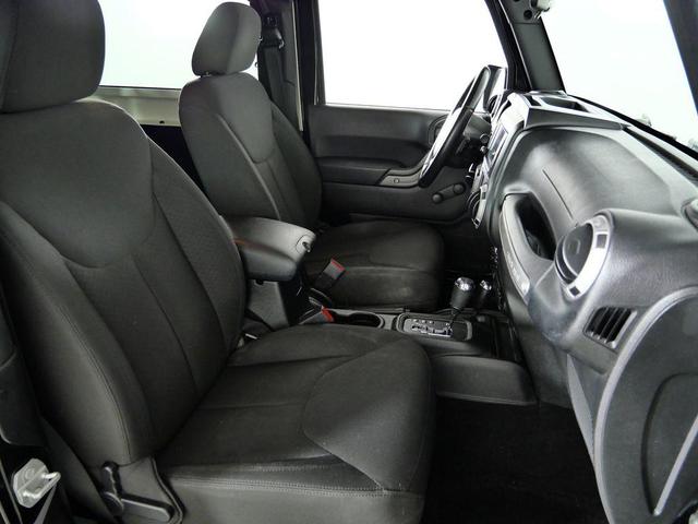 Photo of 2015 Black Clearcoat Jeep Wrangler
