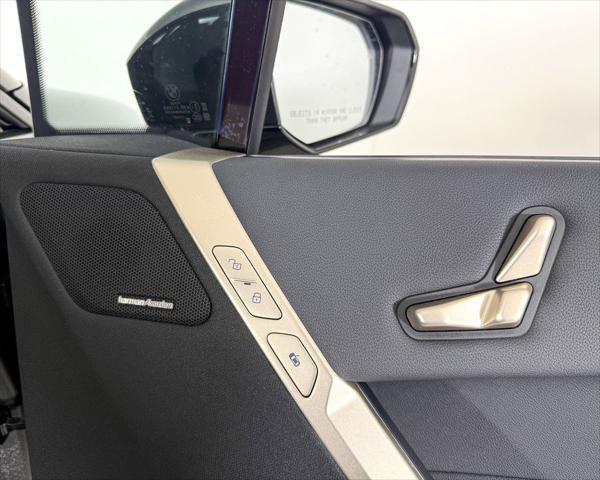 Photo of 2025 Dark Graphite Metallic BMW iX