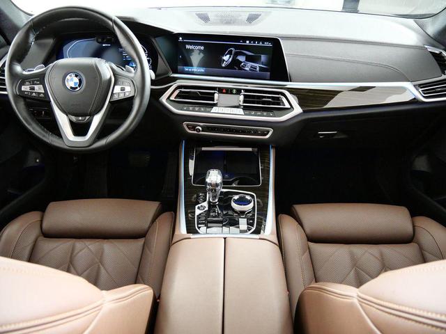 Photo of 2023 Black Sapphire Metallic BMW X5 PHEV