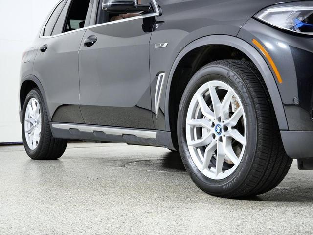 Photo of 2023 Black Sapphire Metallic BMW X5 PHEV