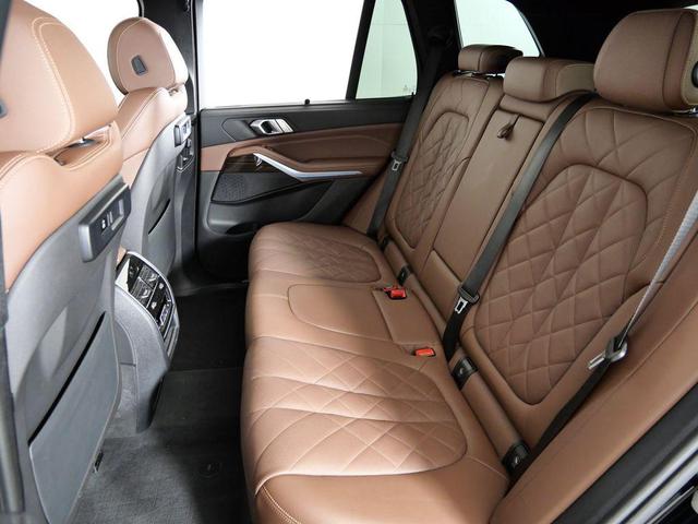 Photo of 2023 Black Sapphire Metallic BMW X5 PHEV