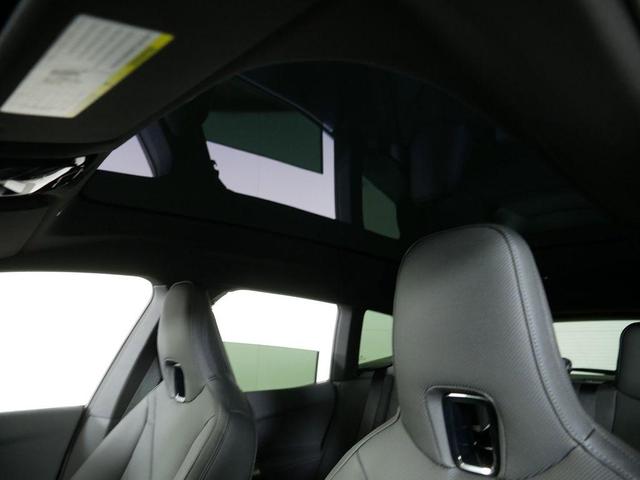 Photo of 2025 Black Sapphire Metallic BMW iX