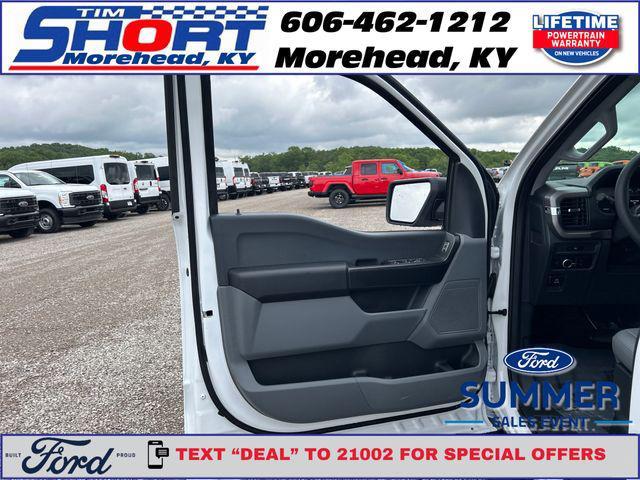 Photo of 2025 Oxford White Ford F-150
