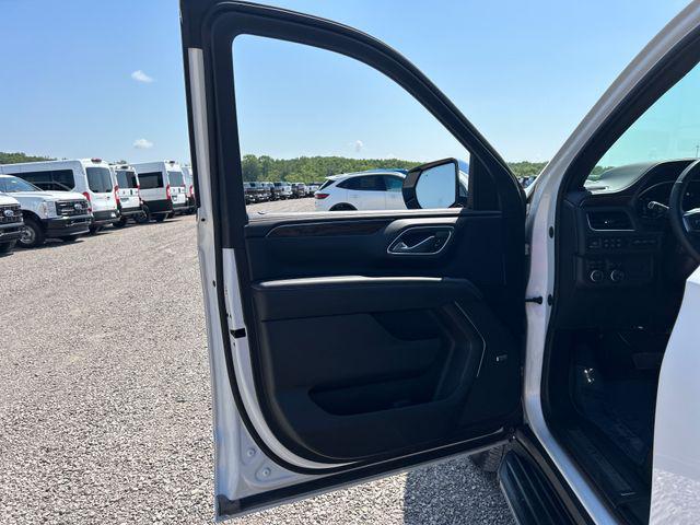 Photo of 2023 Iridescent Pearl Tricoat Chevrolet Tahoe