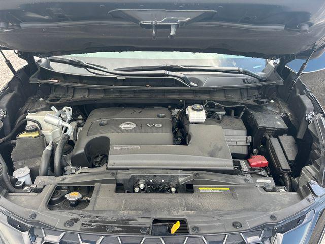 Photo of 2024 Super Black Nissan Murano
