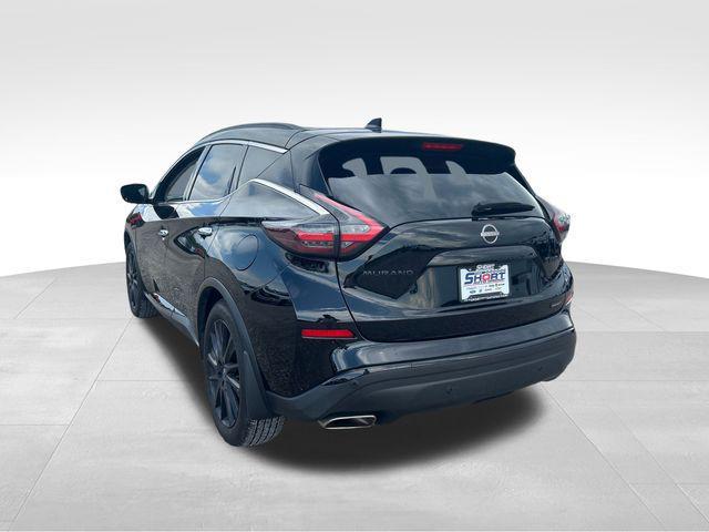 Photo of 2024 Super Black Nissan Murano