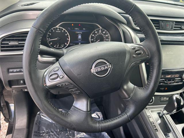 Photo of 2024 Super Black Nissan Murano